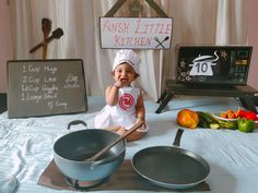 Milestone photo ideas Baby Chef Photoshoot Photo Ideas, Kitchen Theme Baby Photoshoot, Chef Baby Photoshoot, Chef Photoshoot Ideas, Baby Chef Photo, Kitchen Photoshoot Ideas, Pancake Photography, Christmas Fashion Outfits, Photoshoot Boy