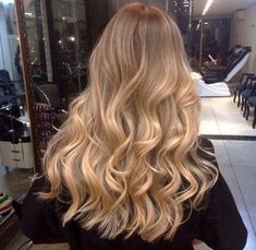 Womenswear Shoes, Honey Blonde Hair, Blonde Hair Inspiration, Blonde Hair Looks, Hair Shades, Brown Blonde Hair, Long Blonde