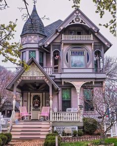 an old victorian style house on twitter