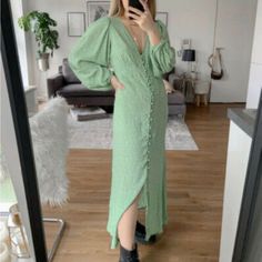 Size Small, Never Worn. Sleeved Dress, Puffed Sleeves Dress, Midi Dress With Sleeves, Hm Dress, Puff Sleeve, New Dress, Size 12, Dress Outfits, Midi Dress