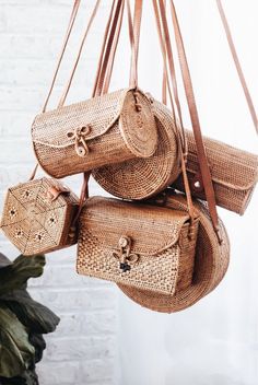 Fashion Accessories Diy, Bamboo Handbag, Diy Handmade Bags, Rattan Bags, Rattan Handbags, Diy Bags Purses, Diy Bags, Bags Handmade