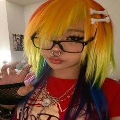 Scene Hair Styles, Scenecore Hair, Scene Miku, Scene Makeup Looks, Scenecore Icon, Scenemo Outfits, Hairstyles Alt, Scene Kid Hair, Scene Glasses