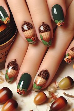 Get inspired this autumn with trendy fall nail art! From warm colors like deep reds and burnt oranges to stunning designs featuring leaves and pumpkins, these fall nail ideas are perfect for the season. Whether you prefer simple nail art or intricate patterns, there's something for everyone. Discover the best fall nail designs to elevate your style for Halloween and Thanksgiving. Perfect for DIY enthusiasts or anyone looking to visit a nail salon for seasonal inspiration. Enjoy this cozy season Nail Fall, Rainbow Nail, Thanksgiving Nail Designs, Thanksgiving Nail Art, Thanksgiving Nail, Ootd Instagram, Fall Nail Art Designs, Green Nail Designs, Short Nails Art