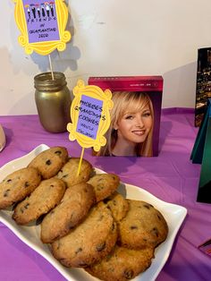 there is a plate of cookies on the table