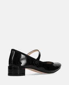 Calf leather. Patent finish. Round toe. Buckle fastening. Branded leather insole. 35mm low block heel. Color: black. Composition: 100% Calf Leather Repetto Ballet Flats, Mary Janes Heels, Repetto Paris, Mary Jane Shoes Heels, Rose Mary, Mary Jane Shoe, Wrap Heels, Rose Vintage, Womens Ballet Flats