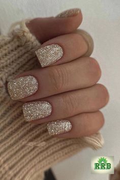 January Nails Ideas Simple Sparkle, Nagel Tips, Sparkle Nails, Manicures Designs, Glitter Nail, Stick On Nails, Nail Accessories, Square Nails