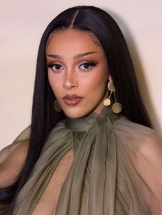 Straight Middle Part Lace Wigs Pre Plucked Natural Hairline Long Wig With Baby Hair Straight Middle Part, Straight Lace Front Wigs, Middle Part, Long Wigs, Girl Crushes, Natural Hair Color, Fav Celebs