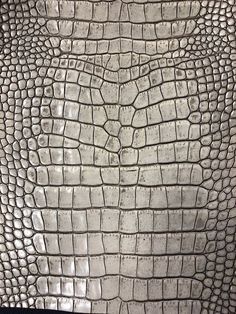 Embossed Leather Texture, Leather Scrap, Diy Leather Projects, Leather Craftsmen, Alligator Skin, Leather Scraps, Leather Bookmark, 자수 디자인, Crocodile Skin