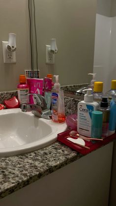 Realistic Self Care, Baddie Essentials, Bathroom Setup, Spray Lotion, Acne Control