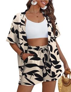 Outfit Cancun, Fall Outfits Inspiration, Two Piece Outfits Shorts, Tops Fall Outfits, Summer Holiday Outfits, Stylish Fall Outfits, Half Sleeve Blouse, Chic Sweaters