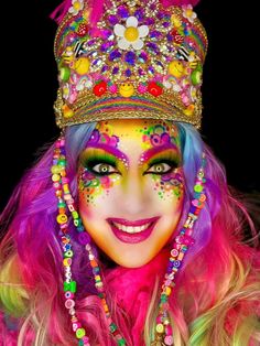 Willy Wonka, Cool Costumes, Face Art, Face Painting, Girls Night, Mardi Gras, Face Paint, Tiara, Cool Girl