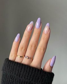 Money Nails, Unghie Sfumate, Lilac Nails, Lavender Nails, Nagel Tips, Purple Nail, Fake Nails With Glue, Chic Nails, Short Acrylic Nails