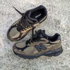 Shoe Inspo 2024, Aesthetic Sneakers Men, Mens Shoes Aesthetic, Streetwear Fashion Shoes, Nike Dad Shoes, Men Shoes Aesthetic, Guy Shoes, Hidden Ny, New Balance Mens