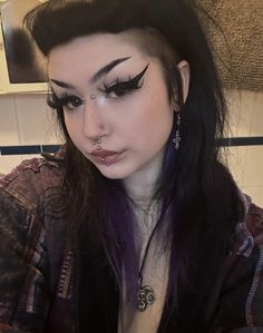 Body Modification Piercings, Dark Makeup Looks, I Like Your Hair, Punk Makeup, Cute Hair Colors, Swag Makeup, Cool Makeup Looks, Pinterest Makeup, Hair Advice