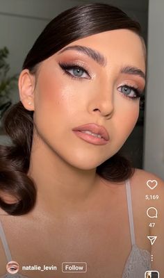 Makeup Ideas For Blue Dresses, Soft Makeup For Green Dress, Makeup For A Peach Dress, Makeup Looks For Peach Dress, Glam Soft Makeup, Peach Glam Makeup, Makeup With Navy Dress, Sage Green Dress Makeup, Makeup With Peach Dress