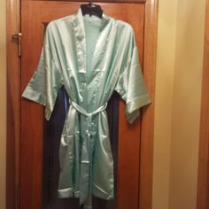 Satin Bridesmaid Robe, Pic 5 Shows Flaw (325) Satin Bridesmaids Robes, Bridesmaid Robes, Sleepwear Robe, Women's Intimates, Satin, Green, Women Shopping, Color