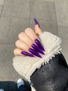 #nails #purple Purple Stilleto Nails, Purple Nails Stiletto, Purple Stiletto Nails Design, Design Nails Art, Vampire Nails, Horror Nails, Witch Nails