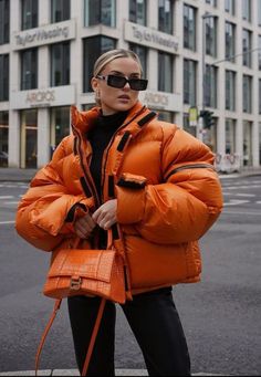 Puffer Coat Outfit, Bright Jacket, Puffer Jacket Style, Pocket Stitching, Orange Outfit, Orange Jacket