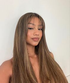 Brown Skin Blonde Hair, Hair Color For Tan Skin, Hair Color For Morena, Hair Color For Brown Skin, Red Hair Inspo, Honey Brown Hair, Brown Hair Inspo, Blonde Hair Girl, Honey Blonde Hair