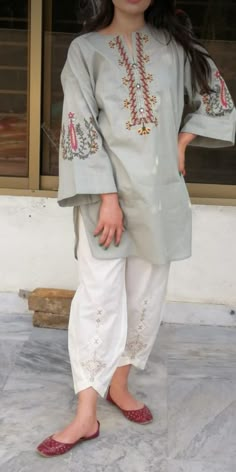 Dressing Design Ideas, Pakistani Pants, Bridal Dresses Simple, Summer Style Aesthetic, Fashion Designer Aesthetic, Shalwar Design, Style Outfits Summer, Summer Style Outfits