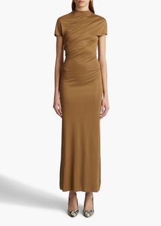 Yenza Dress in Toffee – KHAITE Khaite Dress, Khaite Runway 2023, Khaite Clothes, Khaite Sloan Draped Jersey Dress, Khaite Maddy Top, Khaite Blue Dress, Leather Outerwear, Denim Shoes, Kimono Sleeve