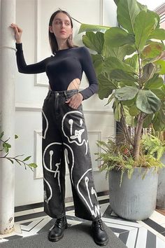 Material: Cotton Fabric Type: Denim Waist Type : High Pattern: Ghost print Fit Type: Loose Closure Type: Zip up Elasticity: Non-stretch Style : Casual Size (cm) Waist Hip Length S 60 108 104 M 64 112 106 L 68 116 108 XL 72 120 110 Size (inch) Waist Hip Length S 23.62 42.52 40.94 M 25.20 44.09 41.73 L 26.77 45.67 42.52 XL 28.35 47.24 43.31 Smiley Print, Printed Denim Pants, Printed Denim Jeans, Hip Hop Print, Ghost Print, Streetwear Jeans, Jean Large, Loose Trousers, Y2k Aesthetic Outfits