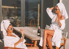 Our Editor's Staycation Bucket List Spa Day Bachelorette Party, Spa Day Aesthetic, Spa Bachelorette Party, Bachelorette Party Photoshoot, Bff Shoot, Bachelorette Photoshoot, White Robes, Mode Poses, Carol Kirkwood