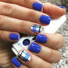 Acrylic Nails White Blue / Alternatively, you can have blue petals and Gel Art Designs, Royal Blue Nails Designs, Royal Blue Nails, Blue Acrylic Nails, Plaid Nails, Blue Nail Designs, Super Nails