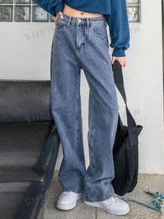 DAZY Light Wash Straight Leg Jeans | SHEIN USA Boyfriend Trousers, Yellow Plaid Dress, Kpop Clothes, Retro Jeans, Streetwear Mode, Food Snacks, Beauty Inspo, Loose Jeans, Women Cargos