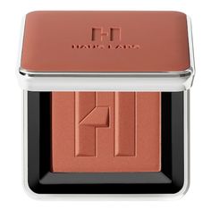 un blush qui fond sur la peau, formulé à base d'arnica fermentée pour masquer les rougeurs, de squalane et d'hydraberry pour hydrater. Une couleur parfaite haus labs en un seul geste. sa formule soyeuse ultra-douce, ultra-pigmentée et ultra-virale fond à l'application, pour apporter une touche de couleur modulable qui convient à toutes les carnations. Elle contient des actifs soin comme de l'arnica fermentée, des vitamines c et e, du squalane végétal et du beurre de karité. haustech powered™ à b Haus Labs Blush, Talc Free Powder, Benefit Brow, Sephora Sale, Powder Blush, Lip Stain, Setting Spray