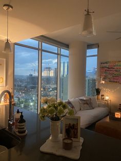 City Views, Fresh Flowers, Art Appartement New York, Boston Apartment, Aesthetic Apartment, Chicago Apartment, Apartment View, Future Apartment Decor, Kitchen Home Decor, Apartment Aesthetic