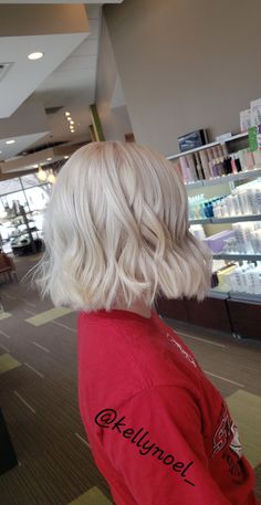 Hair by @kellynoel_ #icyhair #icyblonde #blondebob