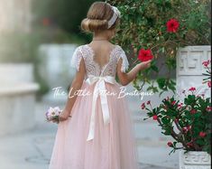 TIERS OF TULLE - Etsy Bohemian Flower Girl Dress, Bohemian Flower Girl, Boho Flower Girl Dress, Tutu En Tulle, Green Flower Girl Dresses, Flower Girl Dresses Champagne, Rustic Flower Girl Dress, Blush Flower Girl Dresses, Lace Flower Girl Dress