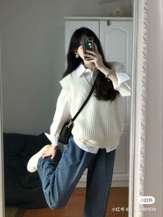 Korean Fashion 2024, Spring Korean Outfit, Korean Minimalist Outfit, Outfit Korean Style, Winter Fashion Outfits Casual, Korean Casual Outfits, Hijabi Outfits Casual, Everyday Fashion Outfits