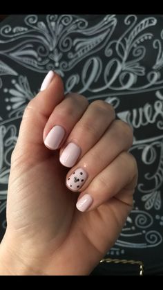 Pastel Accent Nails, Nail Art Designs Disney Simple, Simple Disney Manicure, Disney Dipped Nails, Disney Nail Colors, Disney Natural Nails, Round Disney Nails, Pretty Disney Nails, Subtle Mickey Nails