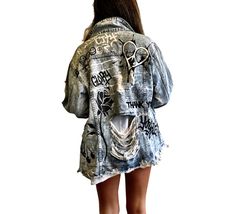 Graffiti Fashion, Edgy Vibes, Graffiti Girl, Girls Denim Jacket, Nyc Studio, Distressed Jacket, Art Clothing