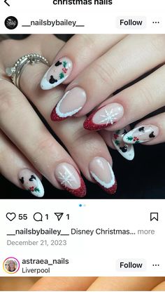 Simple Christmas Disney Nails, Christmas Mickey Mouse Nails, Christmas Disney Nails Acrylic, Disney Christmas Nail Art, Mickey Christmas Nails, Christmas Nails Snowman, Disney Holiday Nails, Disney Christmas Nails Design