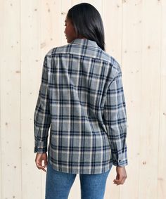 Flannel Boyfriend Shirt Grey Plaid In a classic, weightier cotton, this flannel version of our best-selling Boyfriend Shirt is an essential layer destined for any-season wear. 100% cotton. Made in China of Japanese flannel. Oversized boyfriend silhouette with chest pocket and high-low hem. Flannel Oversized, Jenni Kayne, Flannel Women, Grey Plaid, Boyfriend Shirt, High Low Hem, Perfect Shirt, Flannel Shirt, Chest Pocket