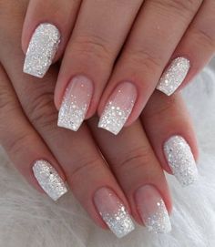 unhas de gel/unhas decoradas/unhas quadradas/unhas longas Blush Pink Nails, Nails Bridesmaid, White And Silver Nails, Wedding Nails Glitter, White Glitter Nails, Bride Nails, Nails Almond, Short Acrylic Nails Designs