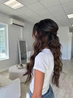 #halfuphalfdown #hairstyles #halfuphalfdownhairstyle #halfuphalfdownhair #bridalhairstyle #hairstyles #hairstylesforlonghair #weddinghair #weddinghairstyle Half Up And Half Down Bridal Hair, Hairstyles Curled Down, Bridesmaid Hairstyles Dark Brown, Prom Hair Down Dark Hair, Bridal Hairstyles Half Up Half Down Brown Hair, Wedding Half Up Half Down Brown Hair, Wedding Hairstyles Without Extensions, Prom Hair Inspiration Half Up, Down Hair Dos For Wedding