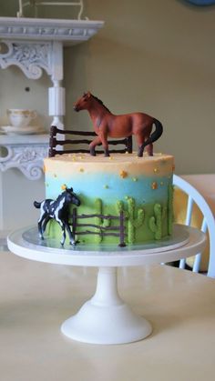 there is a cake that has a horse on it