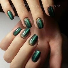 Christmas Nails Emerald Green, Emerald Green Christmas Nails, Nails Emerald Green, Nails Emerald, Emerald Green Christmas, Emerald Christmas, Green Christmas Nails, Emerald Nails, Holiday Nails Winter