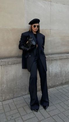 Outfit Nero, Chic Cocktail Dress, Style Casual Chic, Corporate Attire, Corporate Outfits, Woman Suit Fashion, Paris Outfits, A Goddess