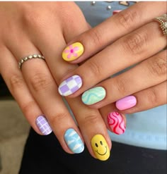 Colorful Natural Nails, Elementary Teacher Nails, Groovy Nails Acrylic Short, Nail Designs Retro, Pastel Smiley Face Nails, Groovy Nail Designs Short, Gel Nail Designs Smiley Face, Bright Fun Nails, Simple Groovy Nail Designs