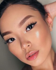 9 Gel Moisturizers for When It’s Just Too Damn Hot Innocent Makeup, Makeup Contouring, Eyeliner Tips, Beauty Bakerie, Fresh Makeup, Japanese Makeup, Neutral Makeup