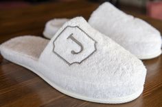 High quality turkish cotton terry lounging slippers . We offer two size; Small/Medium US size 7,8,9 Large/Xlarge US size 10,11,12 Options; -white color cotton slipper, gray color letter embroidery. -gray color cotton slipper, black color letter embroidery -pink color cotton slipper, burgundy color letter embroidery Please select your initial letter for the embroidery. For Customize orders please get in touch with us.there is another listing for customize logo , image, names etc. Machine washable Comfortable White Slippers For Home, Comfy White Home Slippers, White Comfortable Home Slippers, Comfortable White Slippers For Lounging, White Comfy Home Slippers, Bridesmaid Slippers, Grey Slippers, Spa Slippers, Luxury Towels