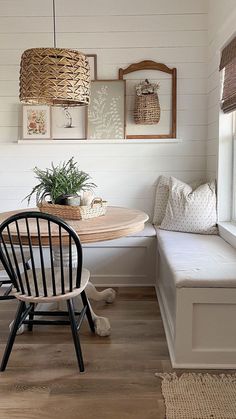 Breakfast Nook Ideas Apartment, Kitchen With Round Table Ideas, Round Dining Table And Bench, Corner Dining Nook Farmhouse, Corner Nook Dining Table, Living Room Corner Nook, Round Dining Table In Corner, Breakfast Nook Gallery Wall, Dining Table In Corner