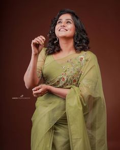 #PattuSaree #pinterest saree #dailywearsaree #netsaree #transparent saree blouse#Saree Draping #SareeStyle #Saree Blouse Designs #Saree #Sareel nspiration #InstaSaree #Saree Pact #Fancy Saree #SareeGermany #LehengaSaree #SareeBlogger #Cotton Saree #SareeLovers #SareeFashion #Georgette Saree #WeddingSaree #SareeOnline #SareesEducation #Handloom Saree #Saree Collection #Chiffon Saree #SareeLove #Banarasi Saree #Saree Blouselnspiration #Saree #Saree Addict #LoveSaree #Saree Silk #IWear Saree Transparent Saree Blouse, Ramya Nambeesan, Blouse Designs Saree, Saree Colors, Easy Hairdos, Blush On Cheeks, Saree Draping, Fancy Saree