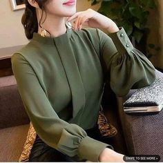 Áo Blu, Beautiful Sleeves, Kurti Sleeves Design, Hand Style, Chiffon Tops Blouses, Kurti Neck, Sleeves Designs For Dresses, Street Snap