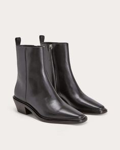 The Havana Boot Black – Everlane Brown Western Boots, Chelsea Boots Men Outfit, Boots Men Outfit, Everyday Boots, Chelsea Boots Men, Pointed Toe Boots, Back To Nature, Fashion Wishlist, Flat Sneakers